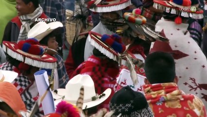 Maestros wixaritari cuestionan reformas del presidente para fusionar organismo indígenas