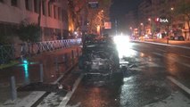 Şişli'de bir otomobil alev alev yandı