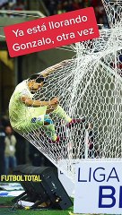 El llorar de Gonzalo tras la goleada del América sobre Chivas