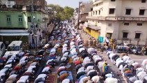 Video: मस्जिदों और ईदगाह में हुई ईदुुल-फितर की नमाज