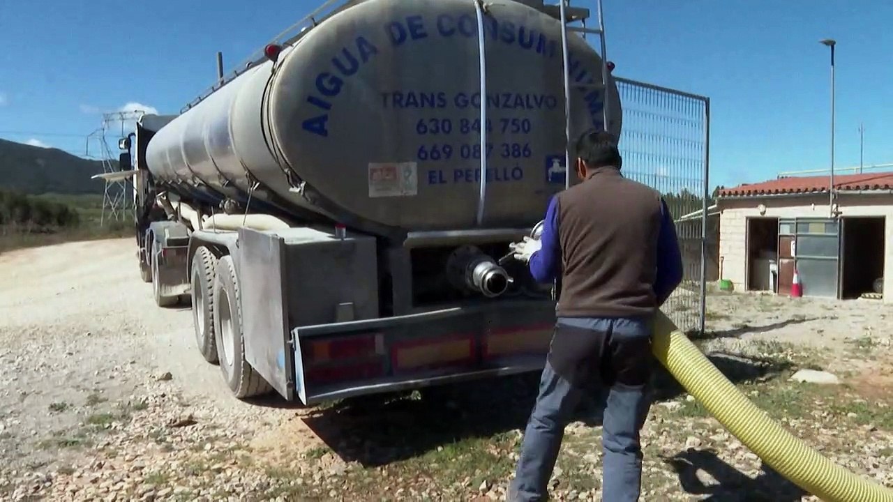 Duschen im Fitnessstudio, nachts kein Wasser: Folgen der Dürre in Spanien
