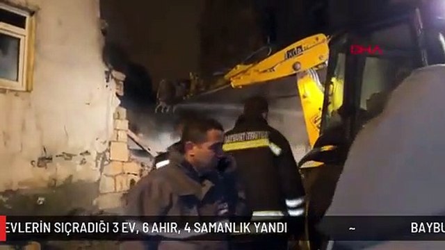 BAYBURT'TA TRAKTÖRDE ÇIKAN ALEVLERİN SIÇRADIĞI 3 EV, 6 AHIR, 4 SAMANLIK YANDI