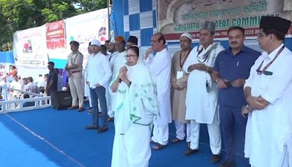 ‘টাকা নিয়ে মুসলিম ভোট ভাঙার চেষ্টা চলছে, প্ররোচনায় পা দেবেন না’, খুশির ইদে শান্তির বার্তা মমতার