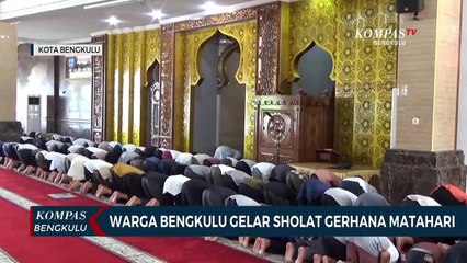 Warga Bengkulu Gelar Sholat Gerhana Matahari
