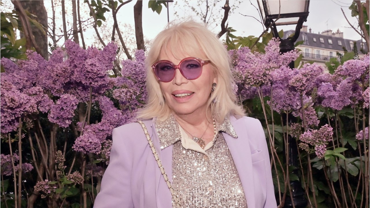 GALA VIDEO - Mais quel âge a Amanda Lear ? Nouvelles révélations !