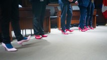 Erkek politikacılar kadına şiddete dikkat çekmek için topuklu ayakkabı giydi
