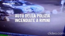 Auto della polizia incendiate a Rimini: il video delle telecamere di sorveglianza