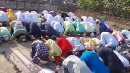 लखीसराय: धूमधाम से मनाया गया ईद का पर्व, ईदगाह पहुँच एक दुसरे को दी मुबारकबाद