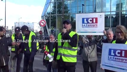 Non à la propagande de Guerre . Boulogne-Billancourt/France - 19 Avril 2023