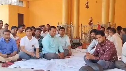 मुरैना: सहायक सचिवों की हड़ताल जारी, सुंदर कांड का किया पाठ