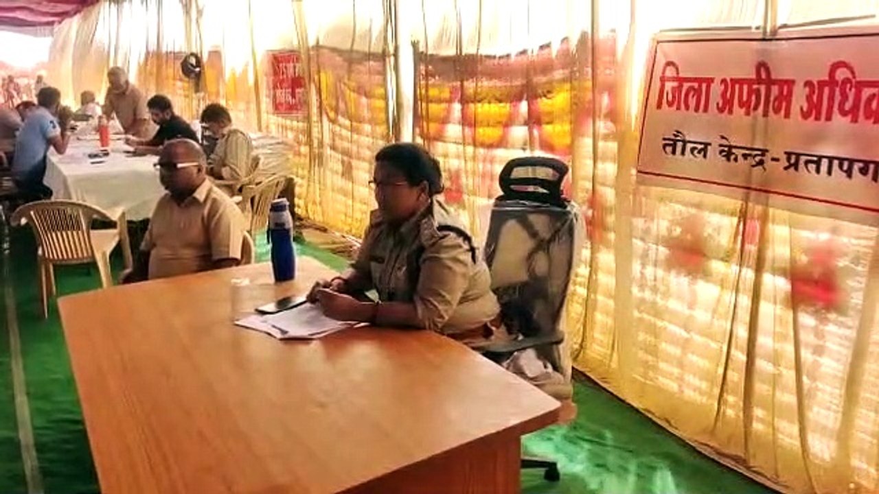 अफीम डोडा तोल केंद्र पर चौथे दिन 16 गांव के 83...