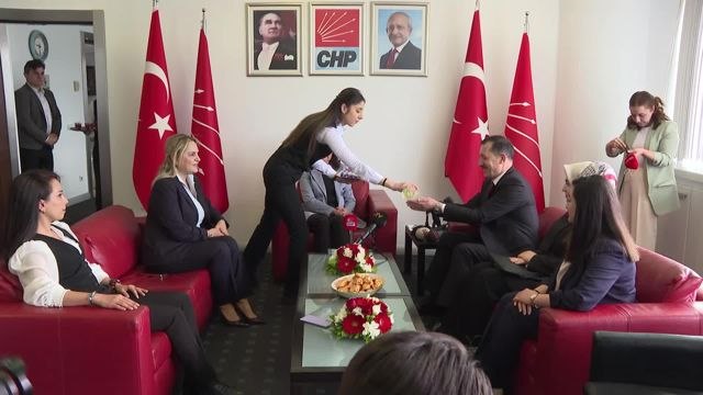 Chp; Akp, Dsp, Vatan Partisi, Hdp ve Yeşil Sol Parti, İyi Parti ile Bayramlaştı.