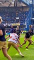 Las jugadoras del Barça Femenino, calentando antes del partido en Stamford Bridge