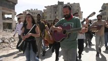 Antakya'da Müzisyenler Şarkılar Eşliğinde Yürüdü: 