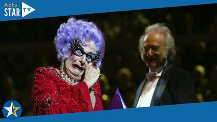 Descargar video: Mort de Barry Humphries, connu pour son personnage iconique de Dame Edna Everage