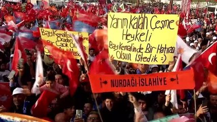 Cumhurbaşkanı Erdoğan: "319 bin konutu bir yıl içinde teslim ederek şehirlerimizi ayağa kaldırmayı planlıyoruz"
