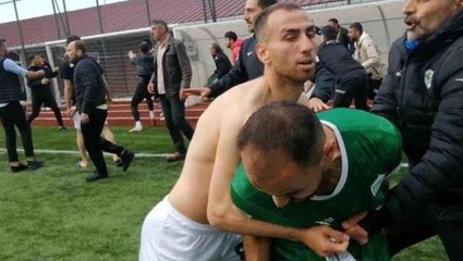 Yine amatör yine olay! Rize'deki maçta futbolculara yakışmayan görüntüler