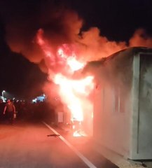 Depremzedelerin kaldığı konteynerde çıkan yangın korkuttu