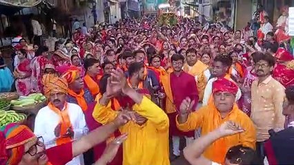 शोभायात्रा में गूंजे मातारानी के जयकारे