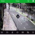 Carro 'voa' em acidente no interior de São Paulo; assista
