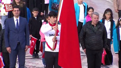 Milli Eğitim Bakanı Özer, çocuklarla Anıtkabir'i ziyaret etti