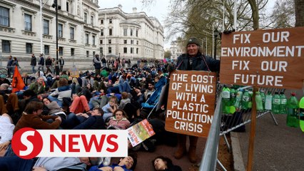 Activists gather for Earth Day, urge action on climate