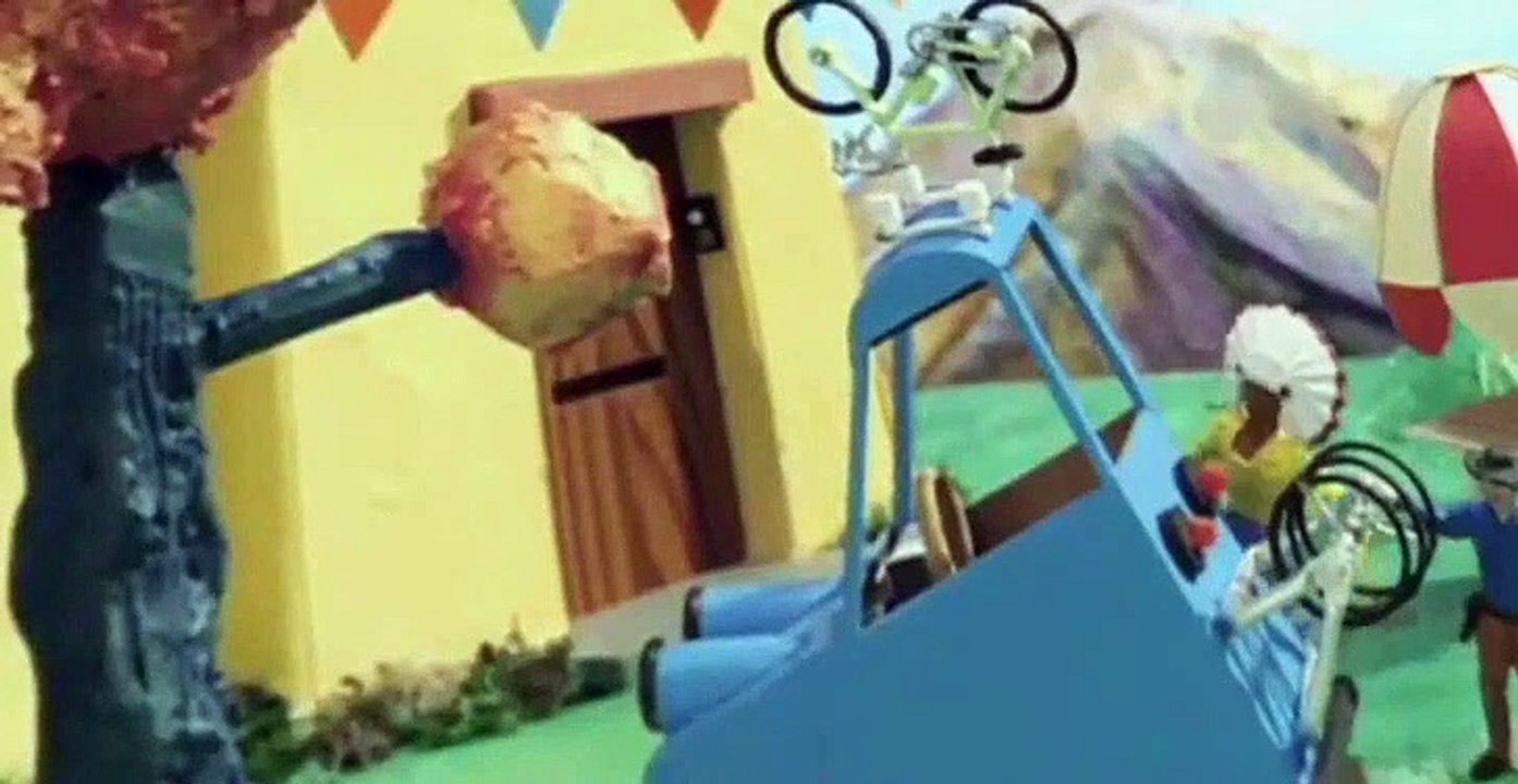 A Town Called Panic (TV Series) E009 - The Cycle Race
