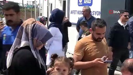 Diyarbakır’da depremzedeler konteynerlere yerleştiriliyor