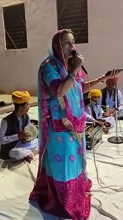 कलाकारों ने दी एक से बढ़कर एक प्रस्तुतियां