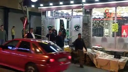 İzmir'de kahvehaneye silahlı saldırı: 1 ölü, 5 yaralı