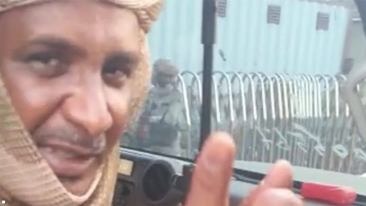 شاهد أول ظهور لحميدتي.. في محيط القصر الجمهوري؟!