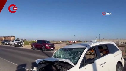 ABD'de yük treni raylardaki aracı biçti