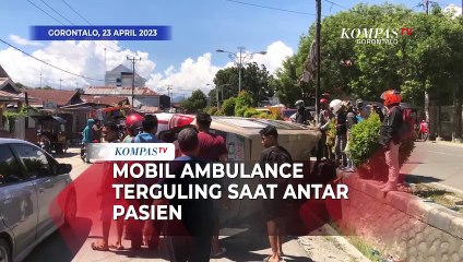 Mobil Ambulance Terguling Saat Antar Pasien