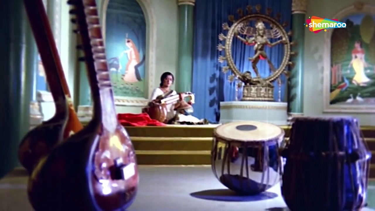 phagun piya sang khelo holi