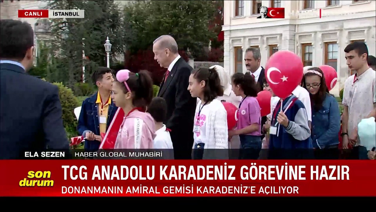 TCG Anadolu'dan  Boğazı'nda selamlama geçişi!