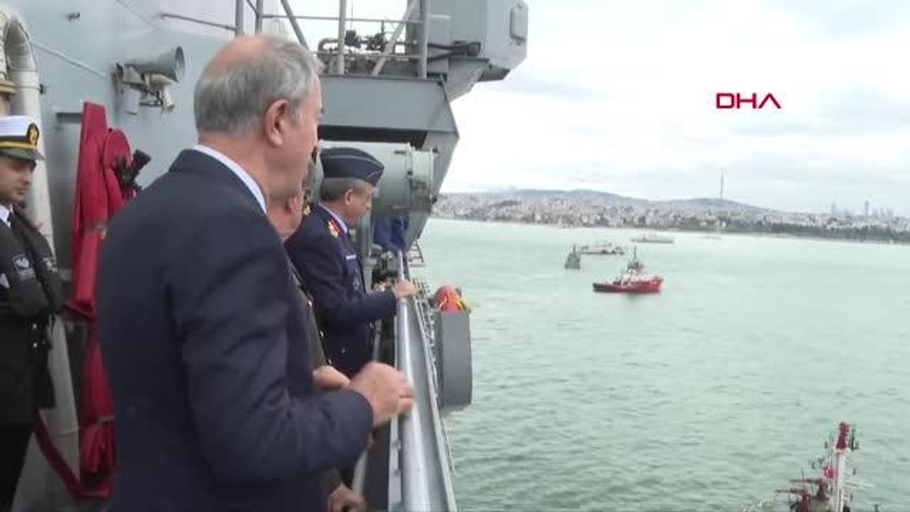 MİLLİ SAVUNMA BAKANLIĞI TCG ANADOLU'NUN SARAYBURNU'NDAN AYRILDIĞI ANLARI PAYLAŞTI