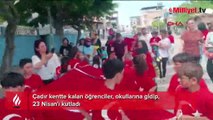 Çadır kentte 23 Nisan çoşkusu! Çocuklar, okullarına gidip, kutlama yaptı