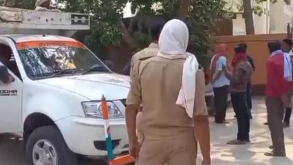 देवरिया: संदिग्ध परिस्थितियों में बुजुर्ग का बगीचे में फंदे से लटका मिला शव, मचा हड़कंप