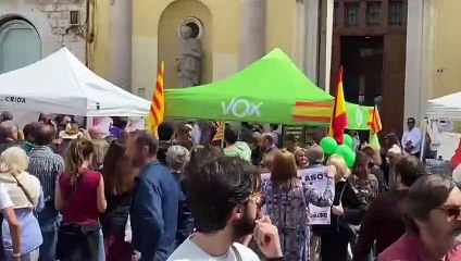 Escrache a Vox en Sant Jordi: "Fuera fascistas de nuestros barrios"