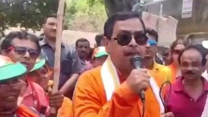 বাঁকুড়াঃ বিজেপি বিধায়ক হঠাৎ করে তৃণমূল নেতার &#039;মোবাইল&#039;নম্বর চাইলেন!