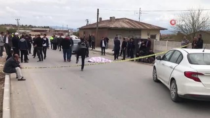 Otomobil, elektrikli bisiklete çarptı: 1 ölü