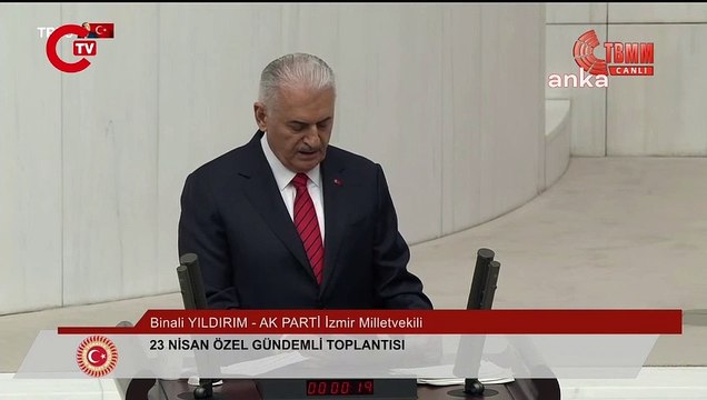 Binali Yıldırım istiklal marşını yanlış okudu