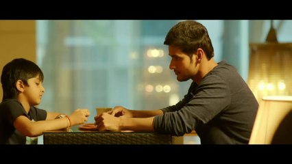 महेश बाबू ने अपने नौकर को 20 लाख रुपए देकर की मदद - Shrimanthudu Best Movie Scene -