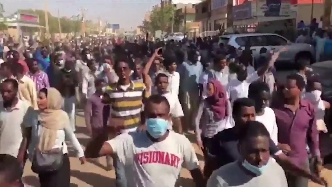مراسل #العربية: هدوء حذر في شوارع #الخرطوم وسط حركة نزوح مستمرة  #الجيش_السوداني  #الدعم_السريع #السودان