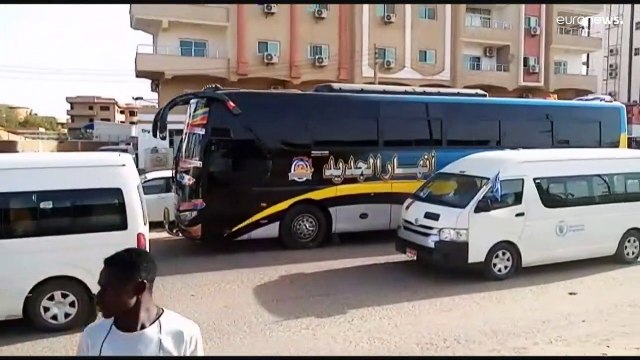 إصابة أحد أعضاء السفارة بطلق ناري.. قلق في القاهرة على أوضاع الرعايا المصريين في السودان