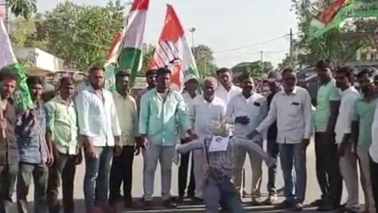 అచ్చంపేట: నల్లమలలో ఈటల దిష్టిబొమ్మ దగ్ధం