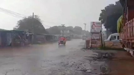 మహబూబాబాద్: బీ అలర్ట్.. కాసేపట్లో జిల్లావ్యాప్తంగా భారీ వర్షం..!