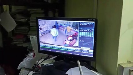 बैंक में आया, बैठा और नोटों की थैली उठाकर चंपत हो गया बच्चा