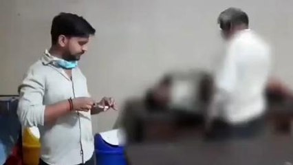 मैनपुरी: शीशा साफ कर रहे चालक को बाइक सवार ने मारी टक्कर, हालत गंभीर