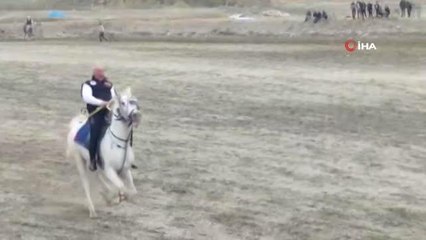 Aşkale cirit müsabakası nefes kesti